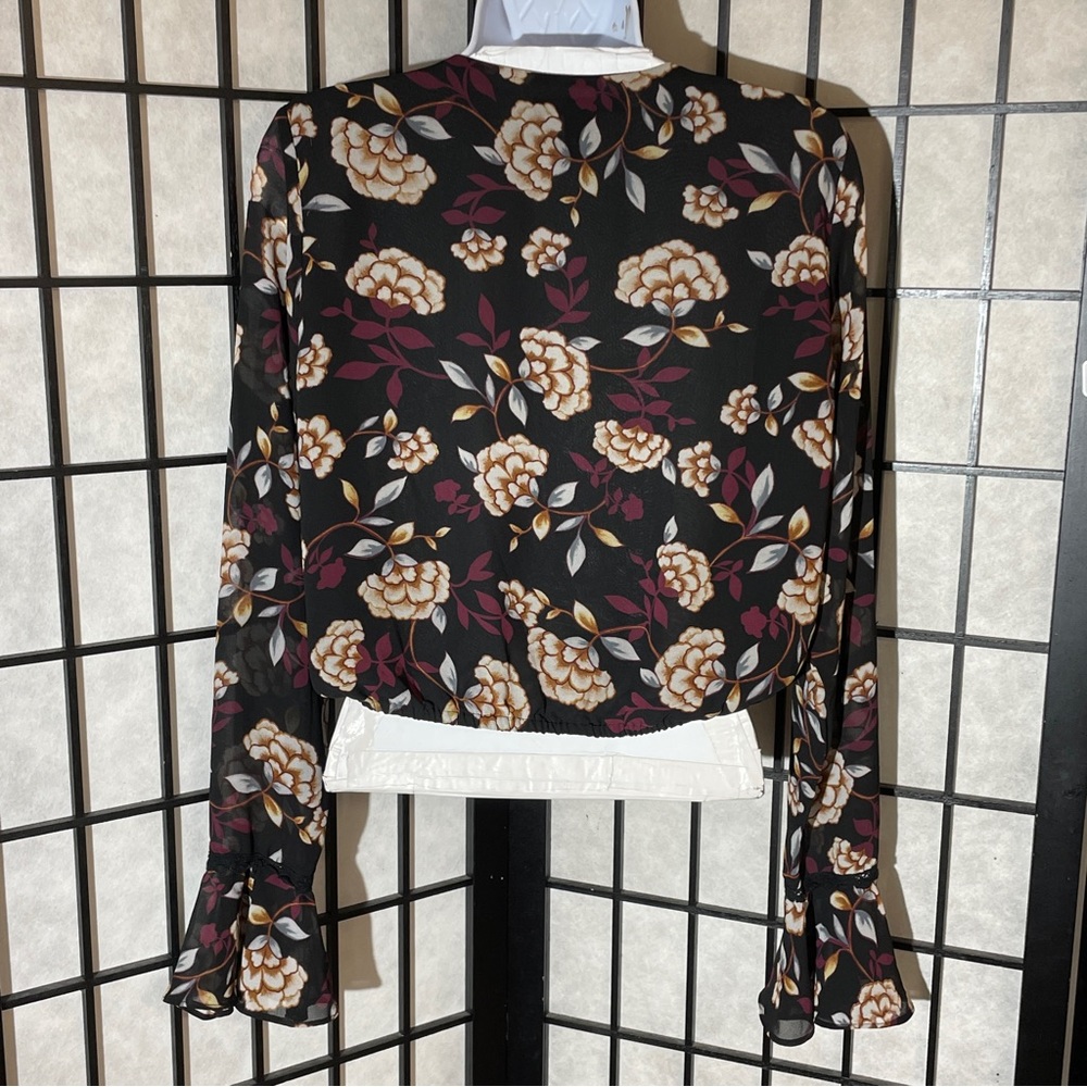 Forever 21 ladies crop blouse, size medium - Picture 6 of 8